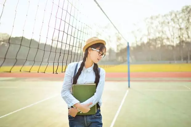 白羊痴情一生爱一人，白羊座女一生几次婚姻