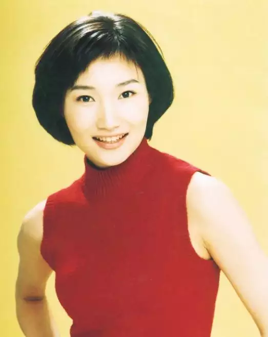 属蛇女65年感情姻缘2022年，1965年属蛇女2022年运势