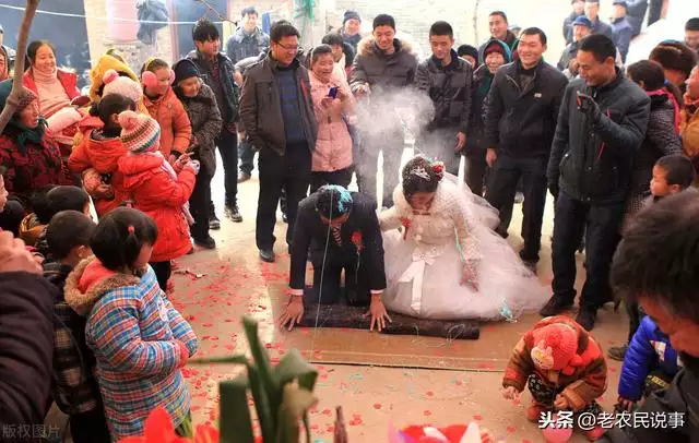 1年属羊的结婚忌什么属相，属羊的结婚防什么属相"