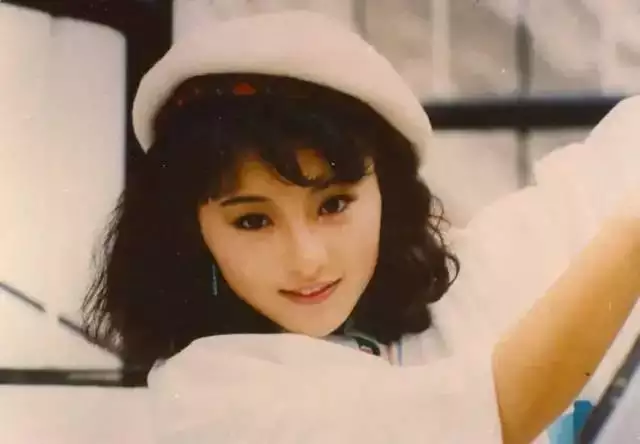 988女龙1990男马结婚，1990属马男和1988龙女"