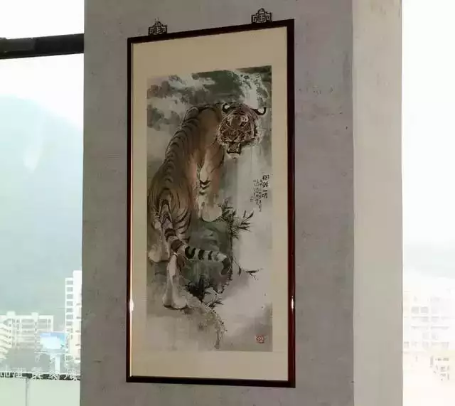 属猴人办公室挂什么字画好，属猴办公室字画