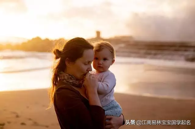 996年属鼠女孩取什么名字好，女孩属鼠大富大贵吉利的名字"