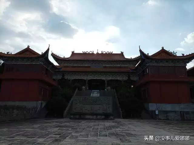 929年是蛇年吗，53年属蛇的终身寿命很短暂吗"