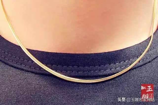 男士戴什么款式的项链好看，男生项链什么材质好