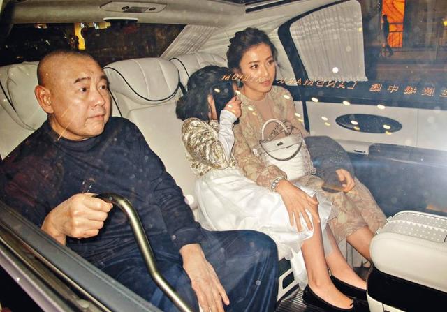 从“娱记狗仔”到“香港女首富”，甘比的故事不输李嘉欣