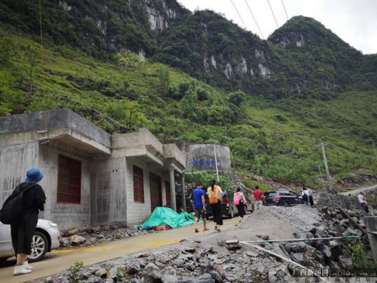 广西都安县风水留题(广西灵山风水留题地记)