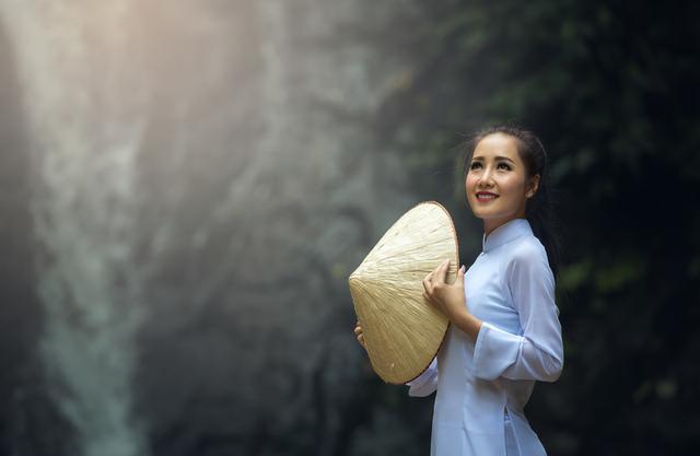 白羊座女生性格特点：富有童心且独立好强，和另类的水瓶是绝配