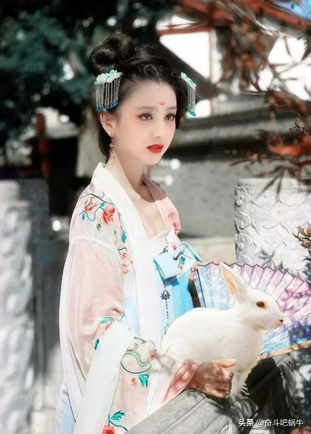 水瓶座守护女神