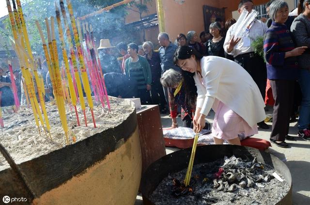 女命八字测婚姻