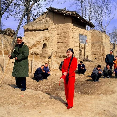 头发粗硬的男人命运如何