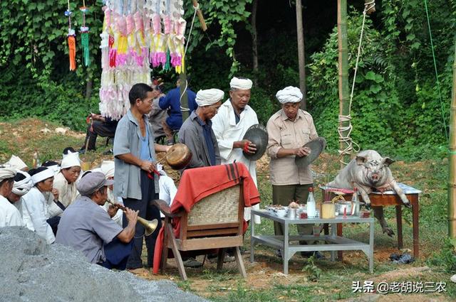 八字如何看披麻戴孝